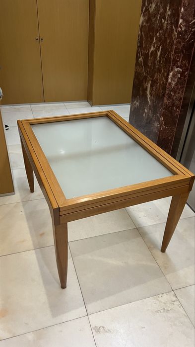 Mesa tampo vidro abre e fecha