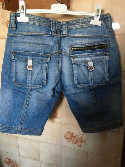 Calcas de ganga usadas em muito bom estado ,para desocupar ,deixaram d