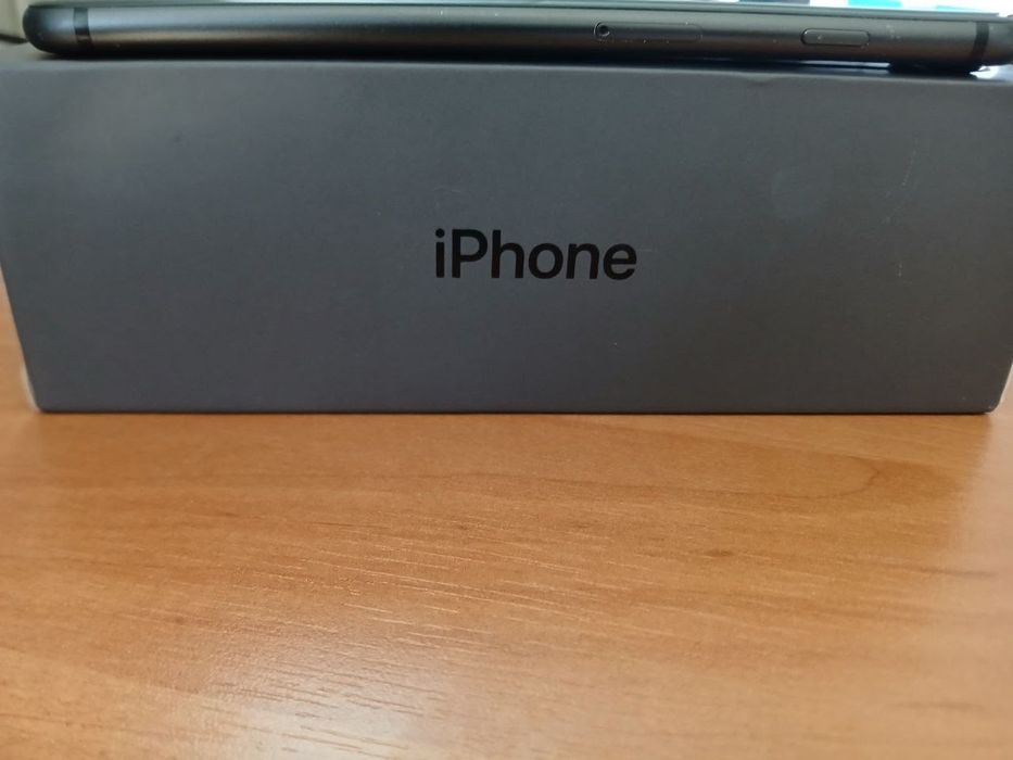 Sprzedaż iPhone 8 Plus,bateria wymieniona, 100%