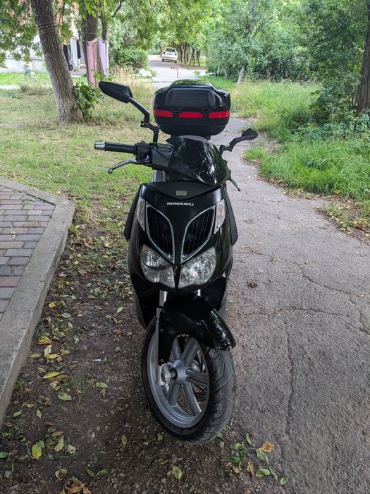Продам Максі скутер Апрілія спорт сіті 125