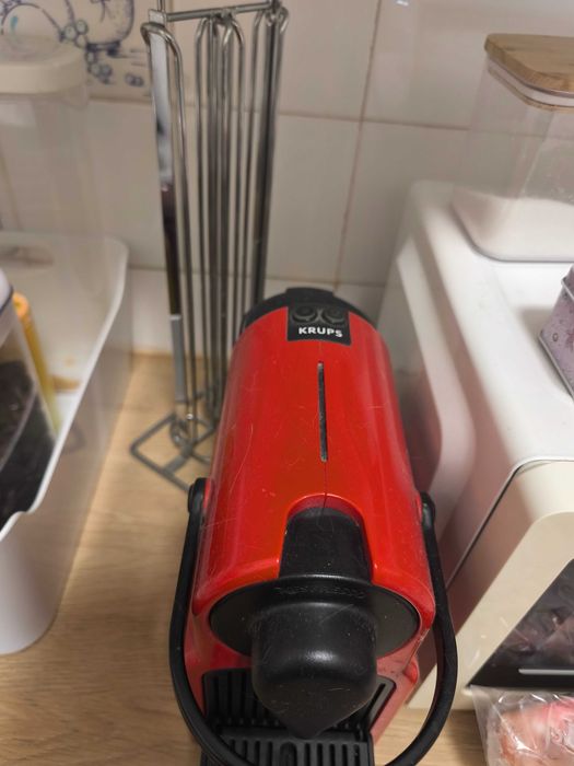 Máquina Krups Nespresso & suporte cápsulas