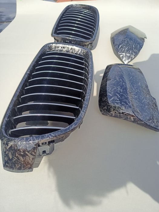 Накладки дзеркал та ніздрі до BMW