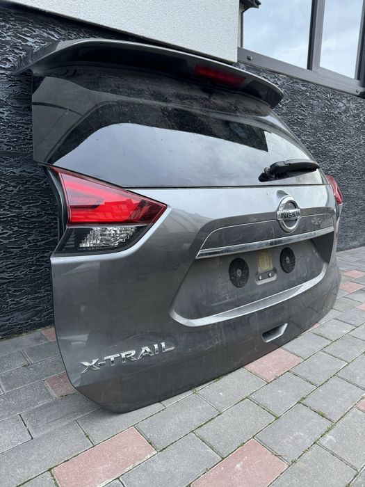 Nissan Rogue X- Trail T32 2014 - 2020 року Ляда Кришка багажника Бампер задній Підсилювач Фонарь лівий правий Пластик багажника весь комплект РОЗБОРКА