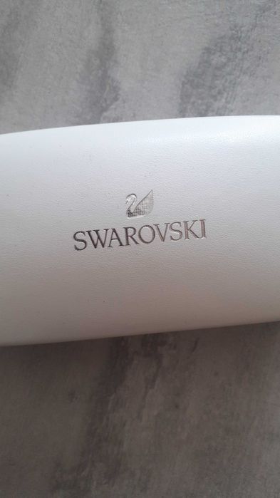 Etui na okulary swarovski biale nowe