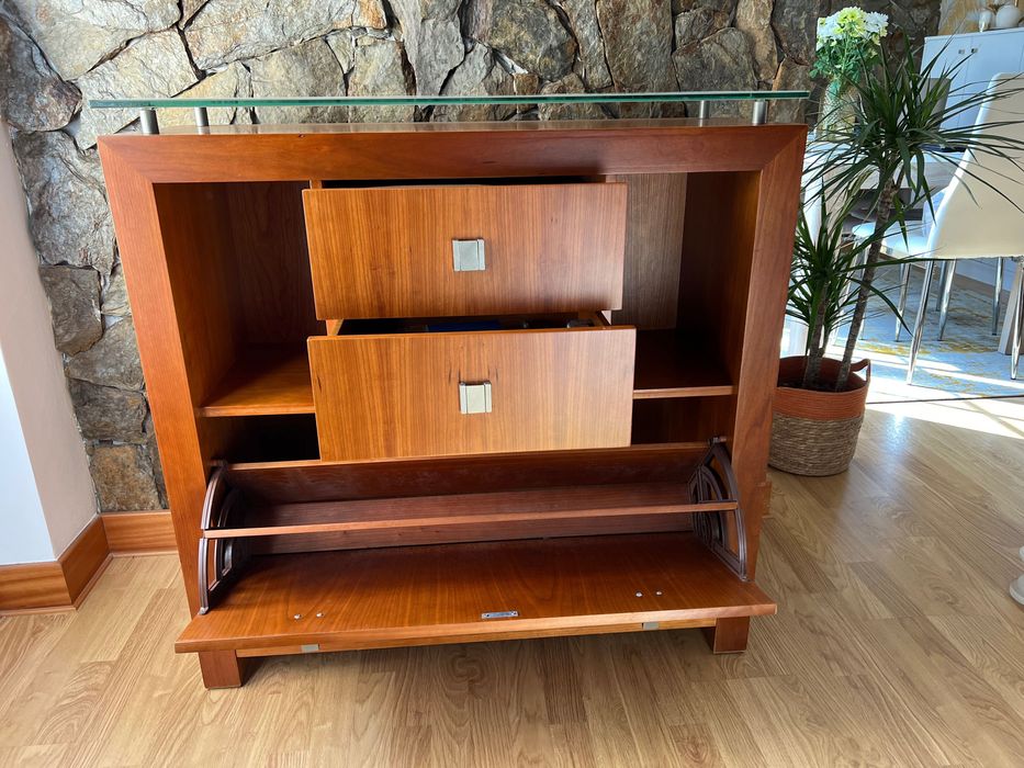 Vende-se Sapateira em estado novo