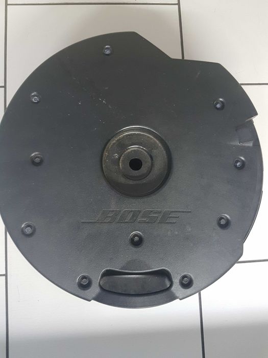 Продам сабвуфер Bose