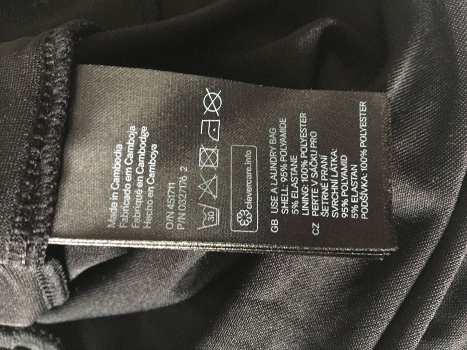 Sukienka wizytowa mini czarna koronka