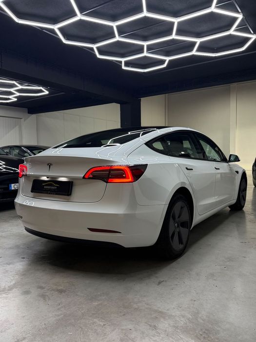 Tesla Model 3 Standard RWD foto 4