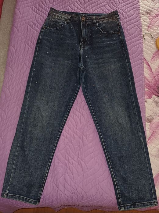 Jeans com brilhantes