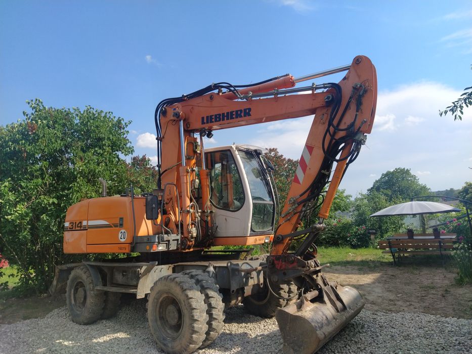 Koparką, minikoparką, koparko-ładowarką,odwodnienia,oczyszczalnie