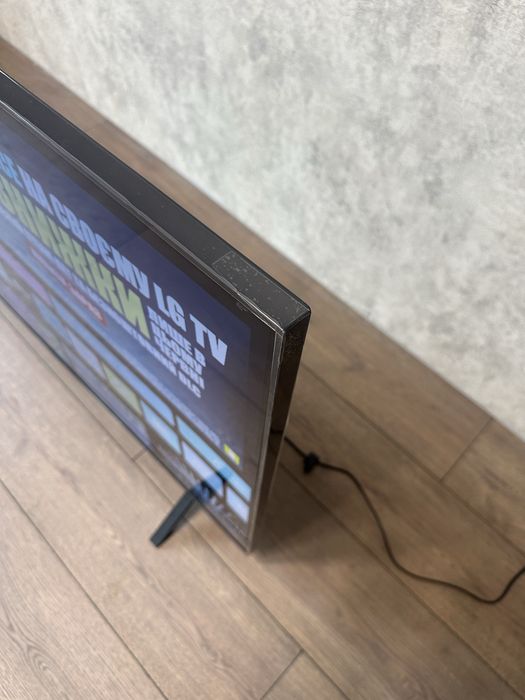 Продам  смарт-телевізор LG 50