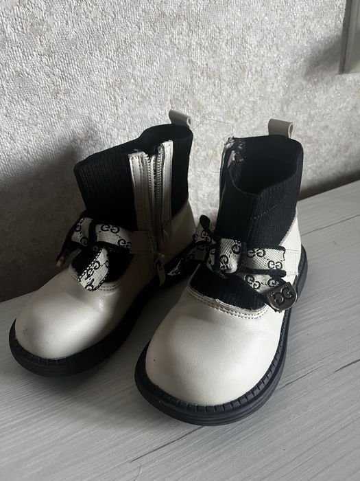 Черевички для дівчинки 26 р