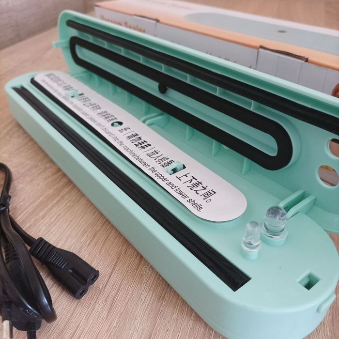 Вакуматор Вакуумный упаковщик для еды