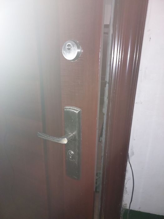 Аварийное вскрытие замков. Медвежатник. Открыть замок автомобиль дверь