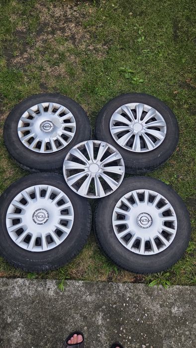 Koła Felgi Opel Corsa 4x100 R14 + kołpaki