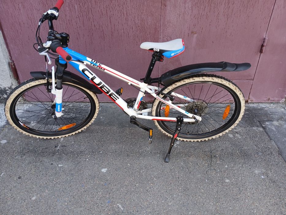 Продам велосипед Cube