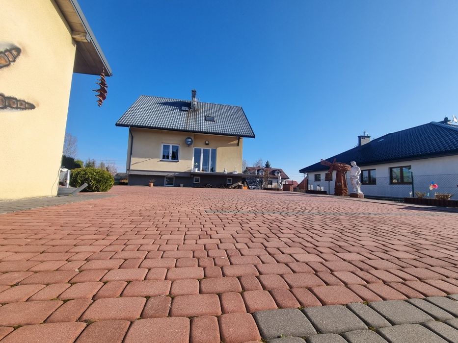 Dom z dużą dzialka 6800m2  z sadem