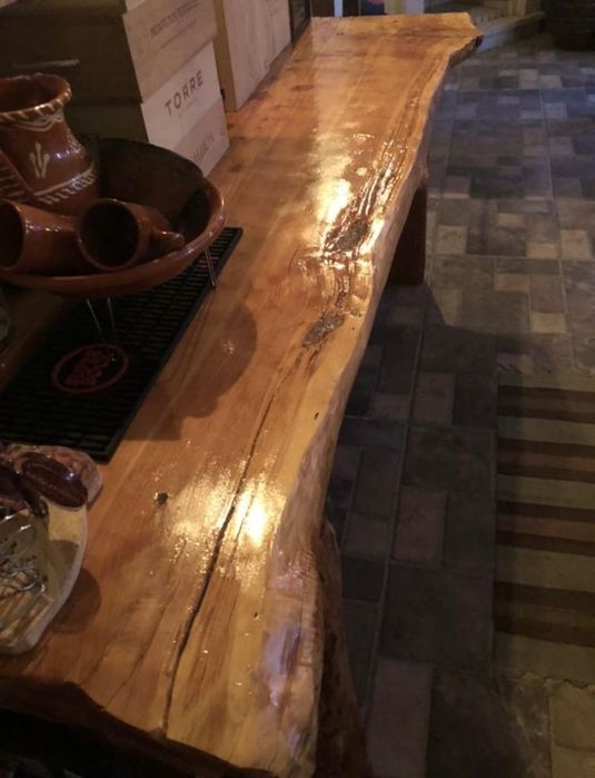 Mesa refeição ou sala, rústica. Peça única e irrepreensível