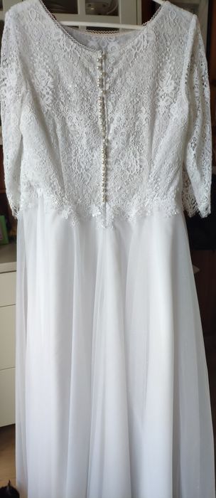 Suknia ślubna 44r. Ręcznie szyta nie klejona.