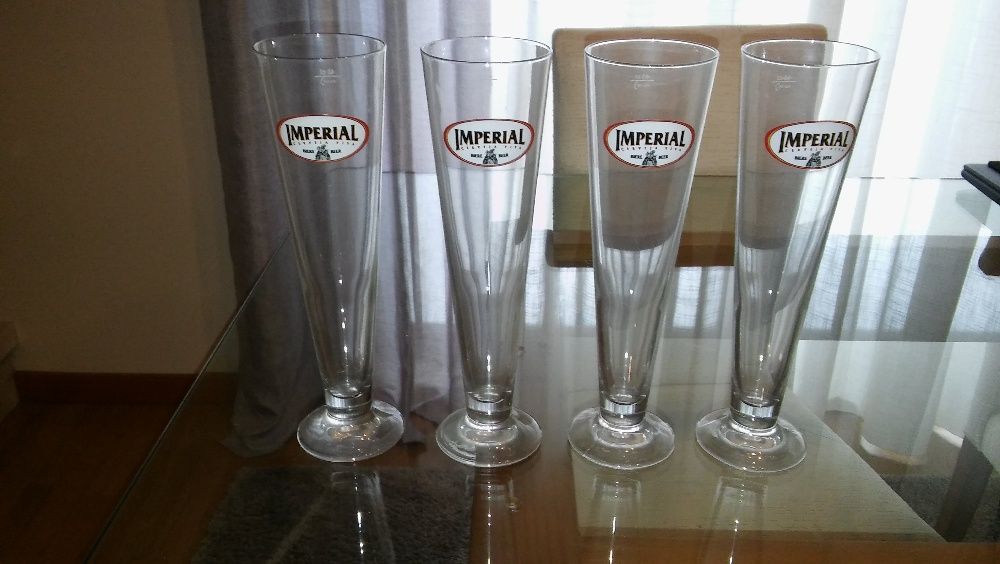 Canecas e copos de Cerveja