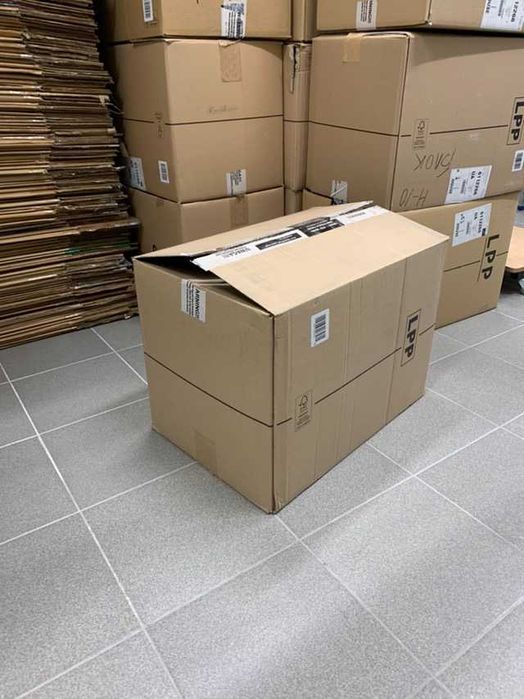 Картонні коробки б/у пакування