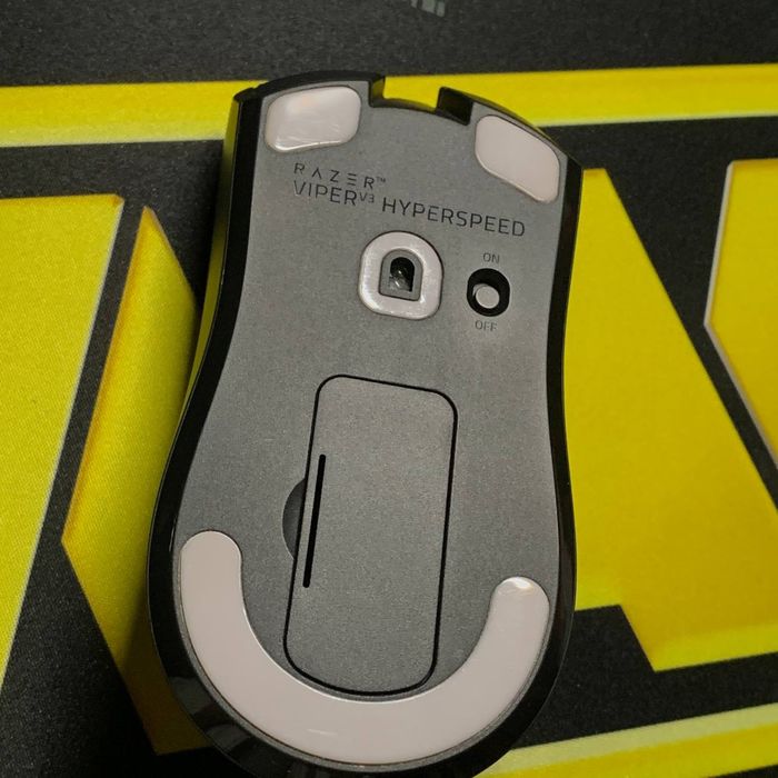 Продам мышку Razer viper  v3 hyperspeed  оригинал