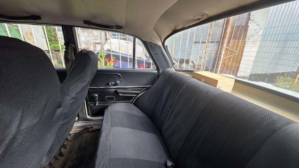 Автомобіль Москвич 2140