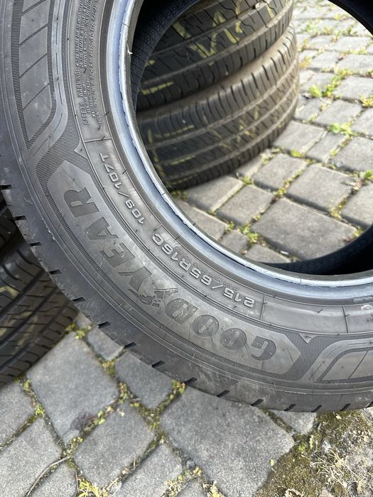 Goodyear efficient Grip CARGO 2  215/65R16C  2025 року випуску