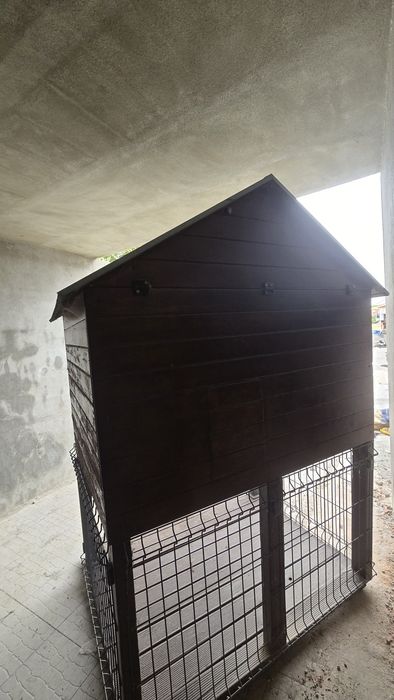 Viveiro grande para pássaros com rodas e gavetas de limpeza