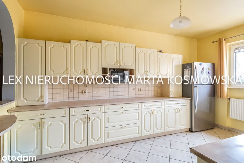 Dom wolnostojący, idealny na  mieszkanie lub firmę