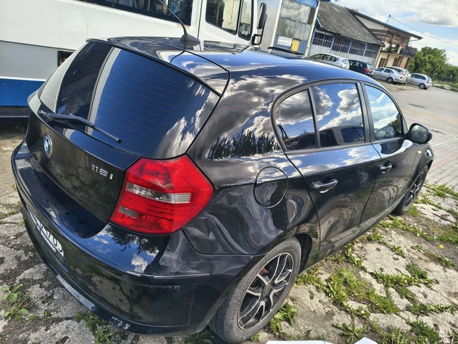 BMW SERIA 1 116i (uszkodzona głowica)
