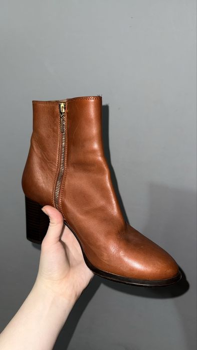 Ботильйони HUGO BOSS, 39 розмір, натуральна шкіра