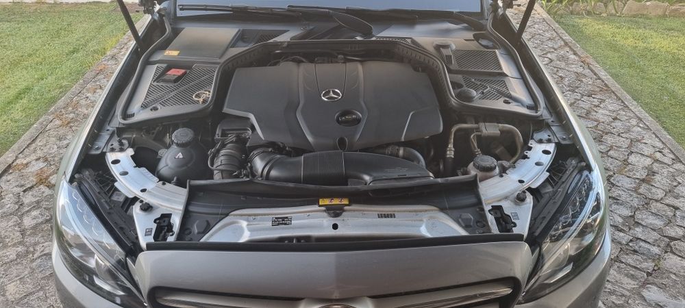 Mercedes-Benz C220