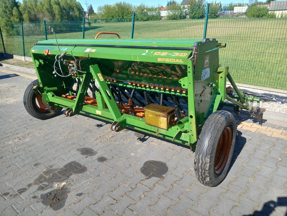 Siewnik zboza trawy Amazone d9 -30 specjal sciezki 25  rurek wysiew ku