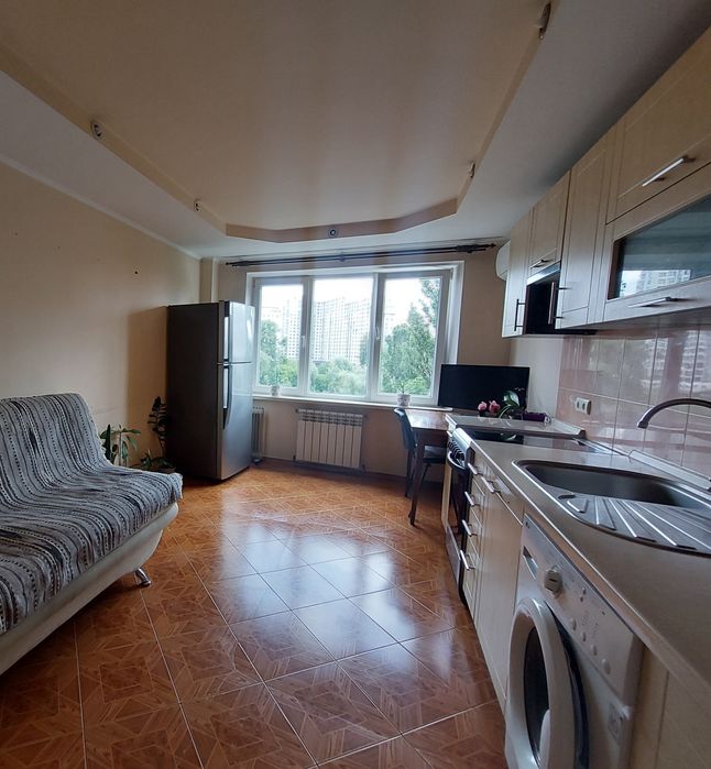 Продам 1-кімнатну, вул. Героїв Маріуполя 9, М Іподром