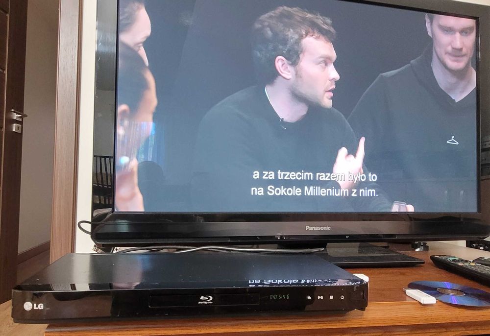 LG BD550 Odtwarzacz Blu-Ray/DVD/CD/USB z HDMI, pilot
