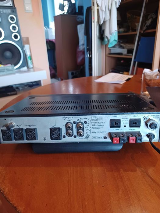 Wzmacniacz stereo Unitra PW8010