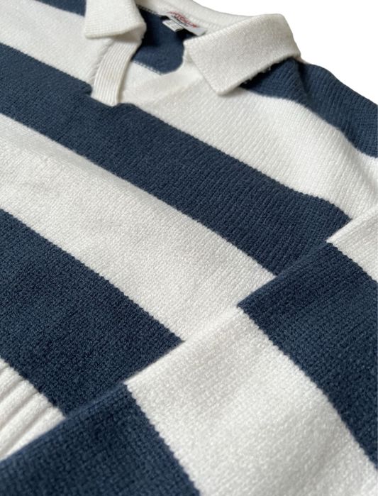 Топ в біло-синю полоску