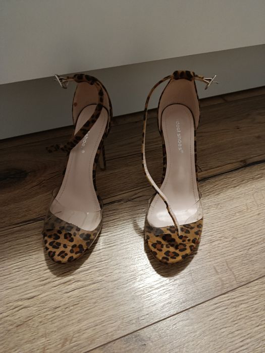 Sandały panterka na szpilce