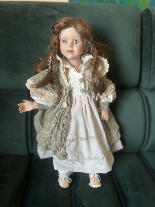 Porcelanowa lalka VINTAGE