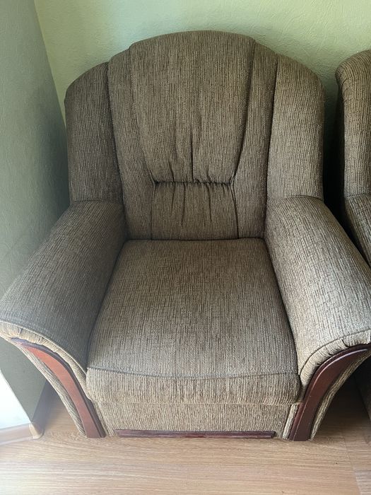 Продам диван і крісло