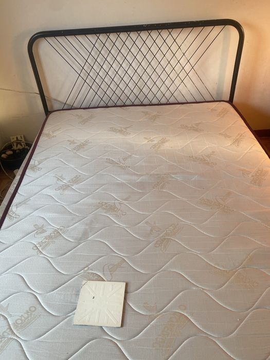 Cama de casal em otimas condições