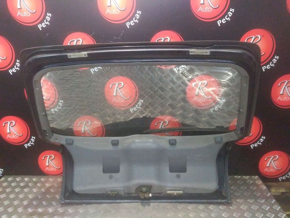 Tampa Da Mala Fiat Brava (182_)