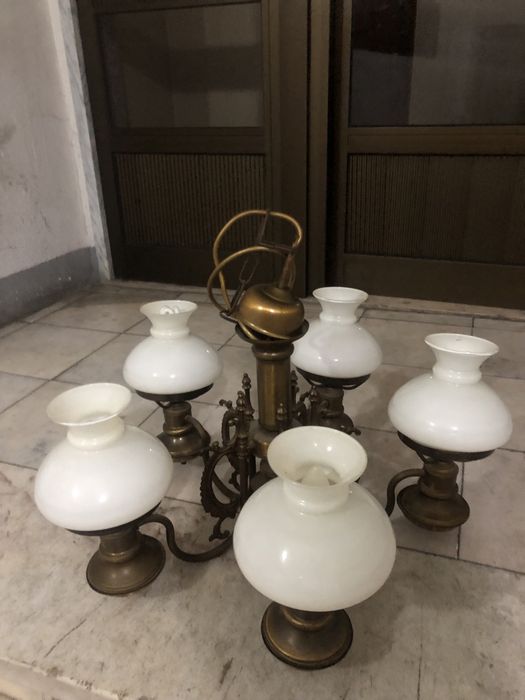 Candeeiro de tecto em latão