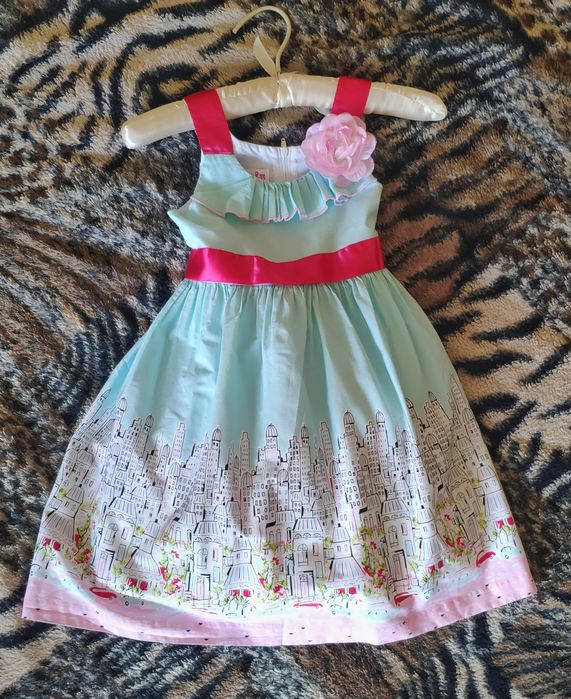 Сукня та сарафан на дівчинку (128-134)