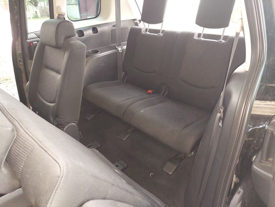 продам Mazda 5 2.0