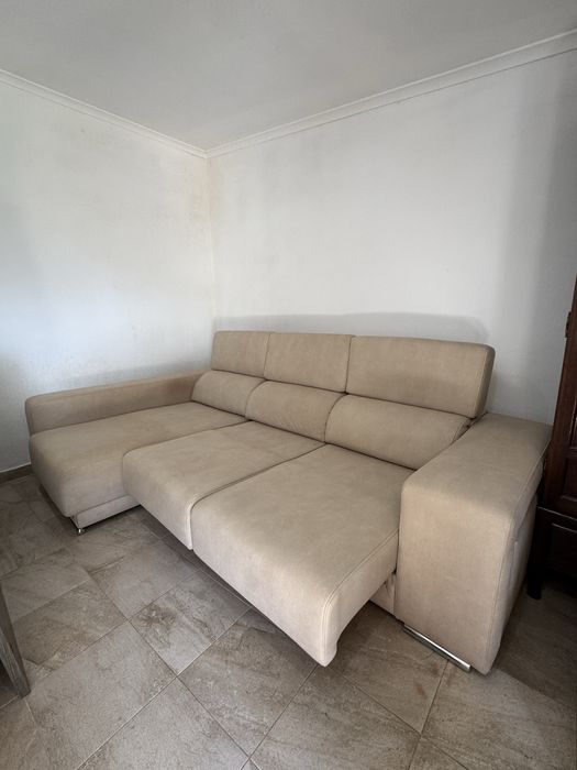 Sofá de 3 lugares com chaise longue
