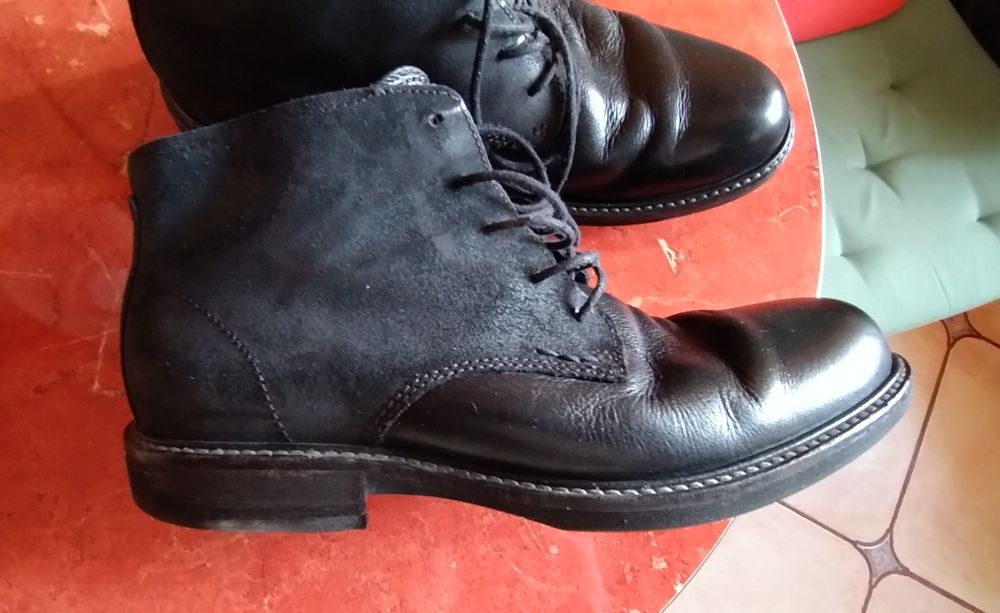 ECCO Shock Pointy skóra po bokach nubuk