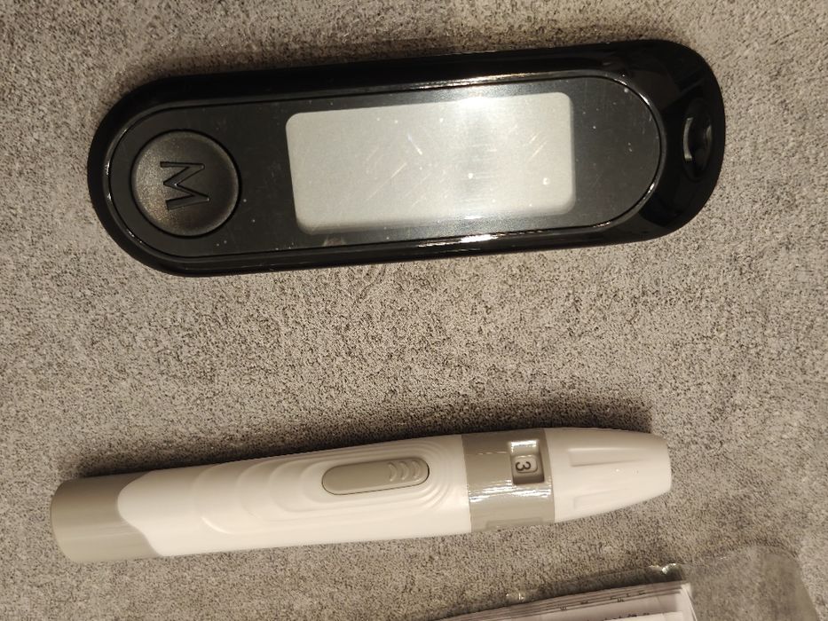 Glukometr nowy i 50 pasków w zestawie