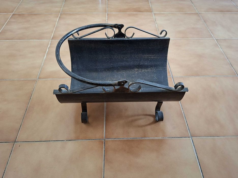 Cesto de metal para lenha, vintage, como novo